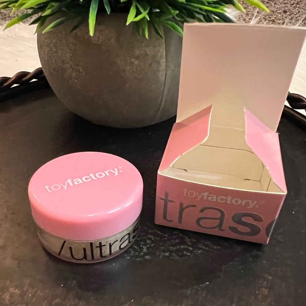 ToyFactory Ultra Set Mini Translucent Mineral Niacinamide Setting Powder 2.2g